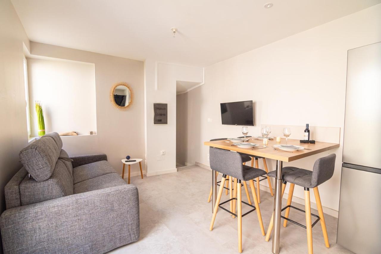 Au Coin Des Vins Apartment Tulette ภายนอก รูปภาพ